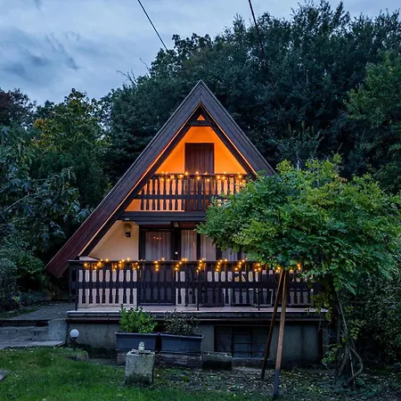 Tiltott Rengeteg Vendeghaz Feriehus Balatonfůzfő