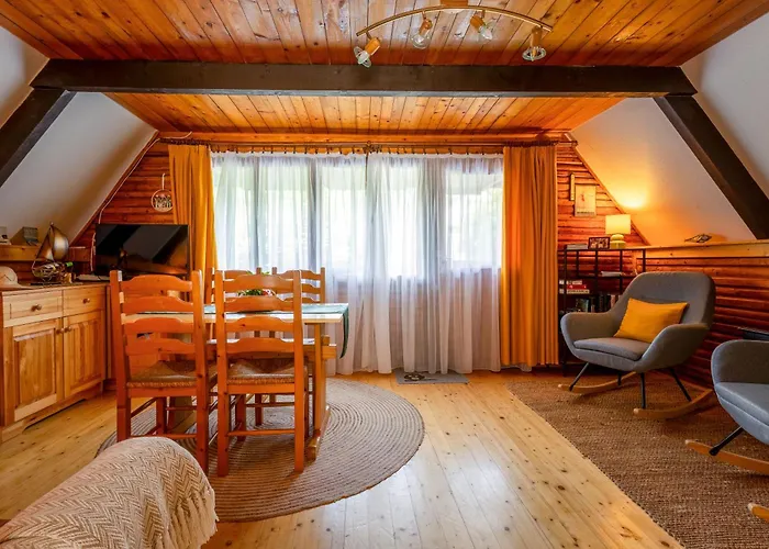Dom wakacyjny Tiltott Rengeteg Vendeghaz Balatonfůzfő